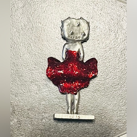 Betty Boop Silver Red Soarkly Figurine NEW - Picture 7 of 10
